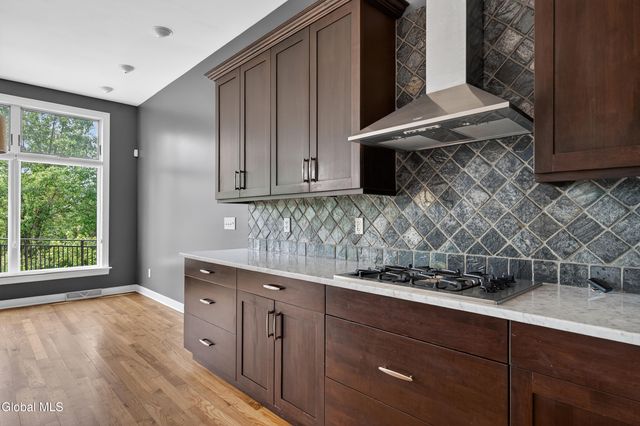 4 Bryn Mawr Court, Albany, NY 12211