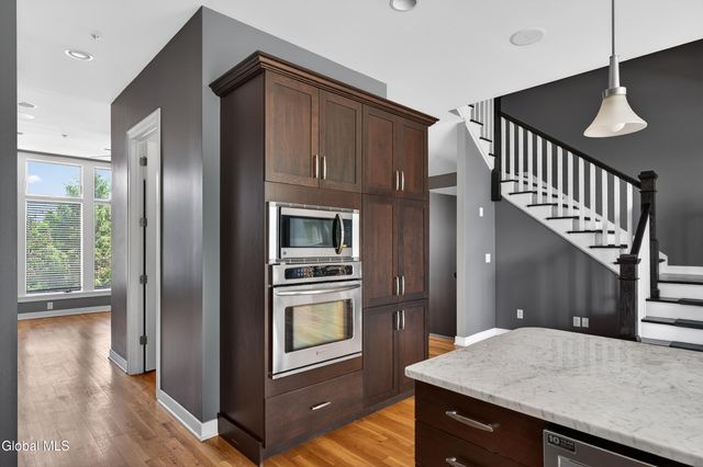 4 Bryn Mawr Court, Albany, NY 12211