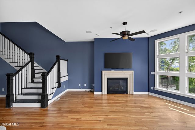 4 Bryn Mawr Court, Albany, NY 12211