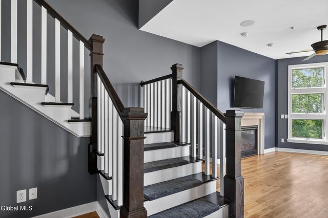 4 Bryn Mawr Court, Albany, NY 12211