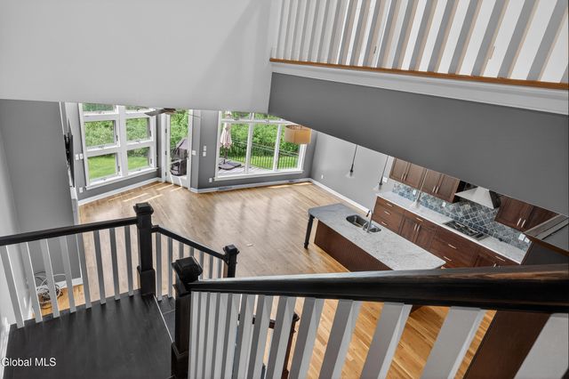 4 Bryn Mawr Court, Albany, NY 12211