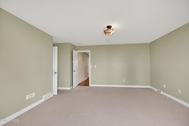 4 Bryn Mawr Court, Albany, NY 12211