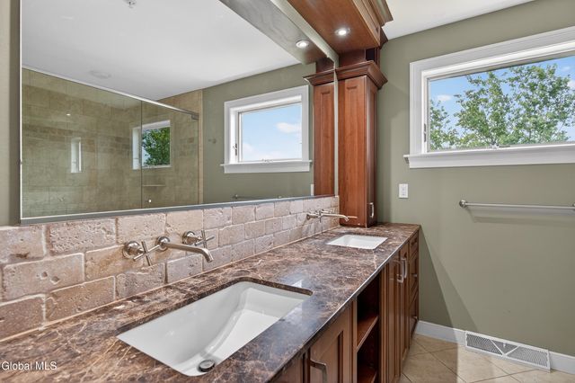 4 Bryn Mawr Court, Albany, NY 12211