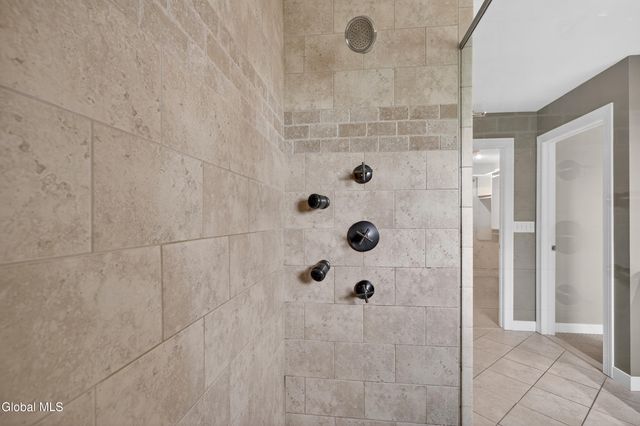 4 Bryn Mawr Court, Albany, NY 12211