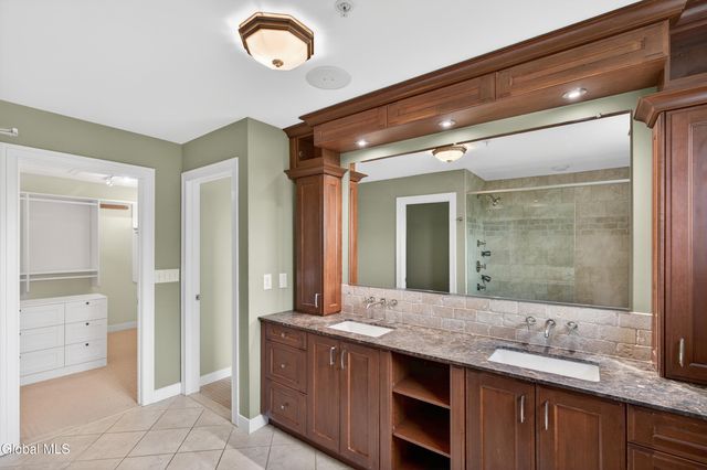 4 Bryn Mawr Court, Albany, NY 12211