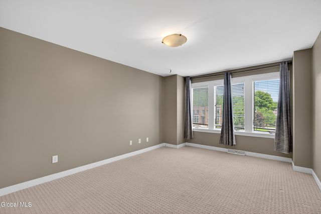 4 Bryn Mawr Court, Albany, NY 12211