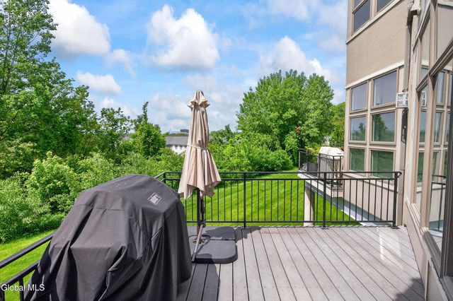 4 Bryn Mawr Court, Albany, NY 12211