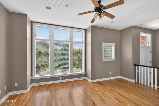 4 Bryn Mawr Court, Albany, NY 12211