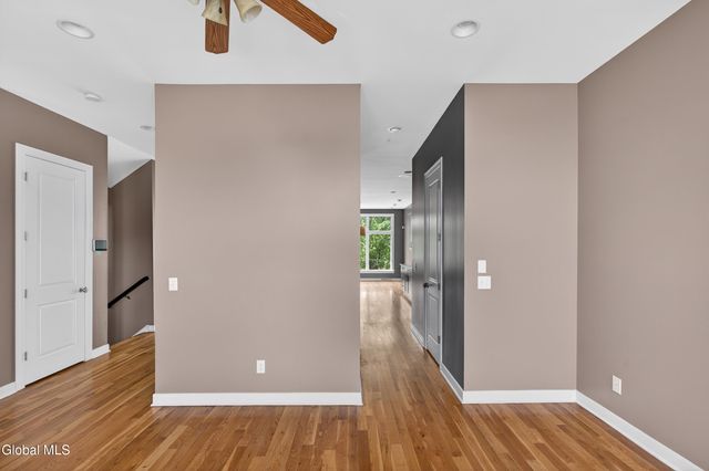4 Bryn Mawr Court, Albany, NY 12211
