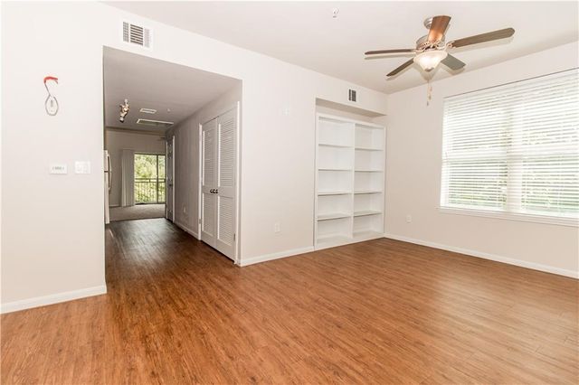 1401 E 4th ST 203, Austin, TX 78702