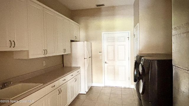 1685 Charles Lane, Merritt Island, FL 32952