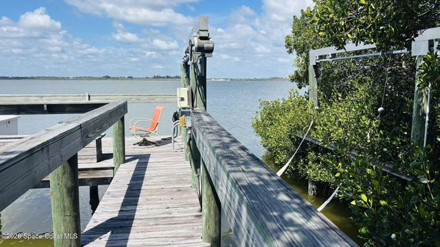 1685 Charles Lane, Merritt Island, FL 32952