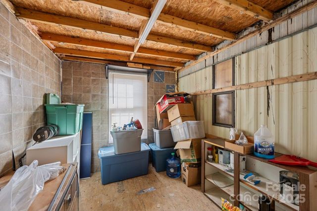 729 Don Felmet Road, Marshall, NC 28753