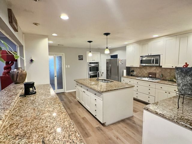 14148 Tanglewood Drive, Farmers Branch, TX 75234