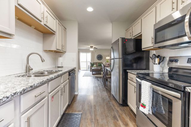 2907 Vineyards Parkway 5, Branson, MO 65616