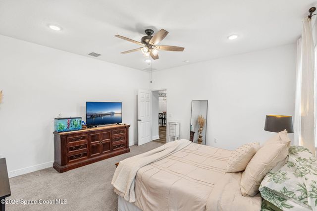 900 Nixon Circle NE, Palm Bay, FL 32907