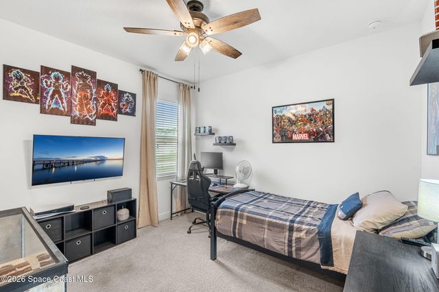 900 Nixon Circle NE, Palm Bay, FL 32907