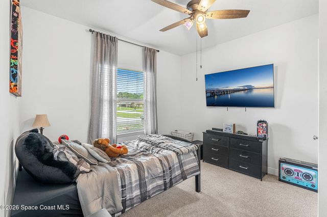 900 Nixon Circle NE, Palm Bay, FL 32907