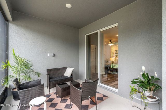 900 Nixon Circle NE, Palm Bay, FL 32907