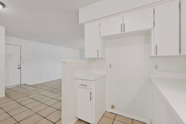 6808 Trail Lake Drive A, Fort Worth, TX 76133