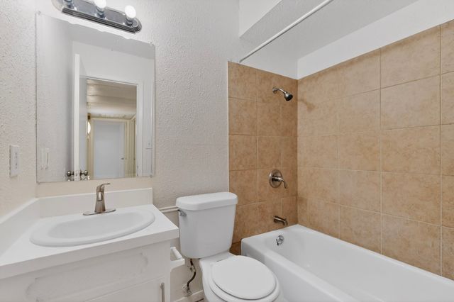 6808 Trail Lake Drive A, Fort Worth, TX 76133