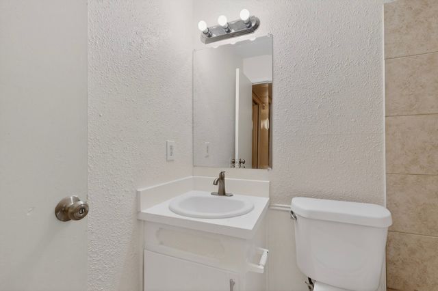 6808 Trail Lake Drive A, Fort Worth, TX 76133