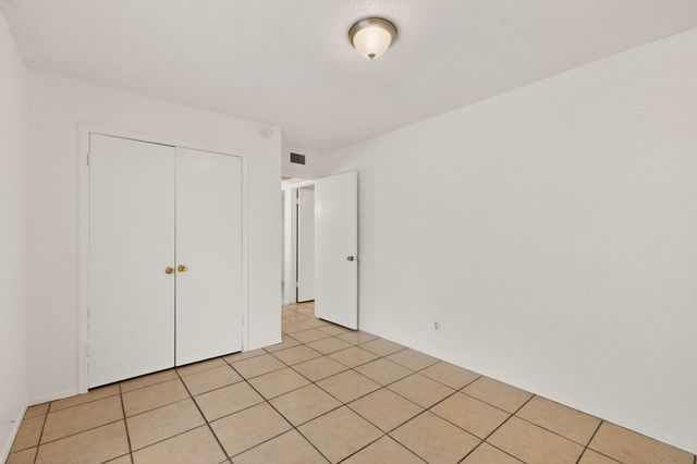 6808 Trail Lake Drive A, Fort Worth, TX 76133