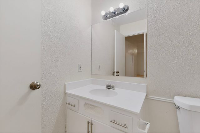 6808 Trail Lake Drive A, Fort Worth, TX 76133