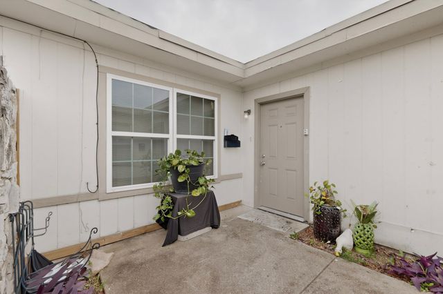 6808 Trail Lake Drive A, Fort Worth, TX 76133