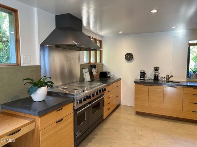 3551 Dixie Canyon Place, Los Angeles, CA 91423