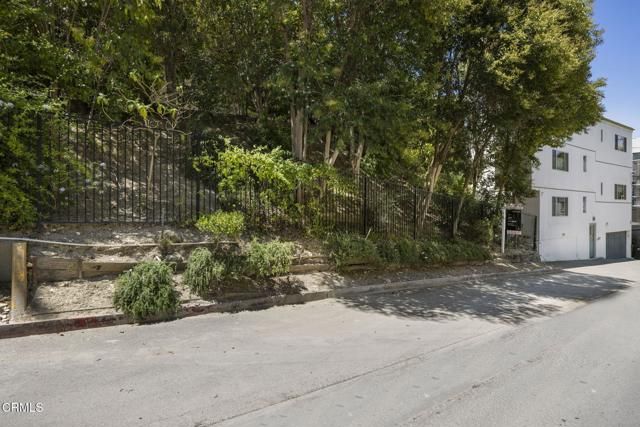 3551 Dixie Canyon Place, Los Angeles, CA 91423