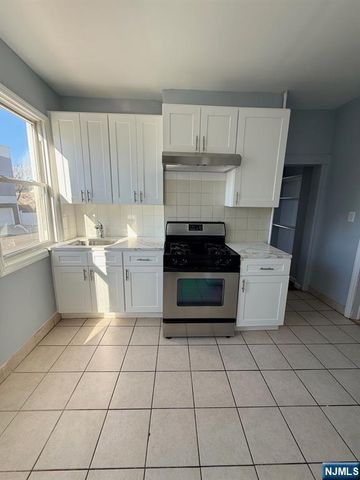 2 N 4th Street 3, Paterson, NJ 07522