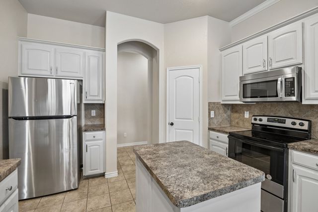 425 Corriente Trail, Azle, TX 76020