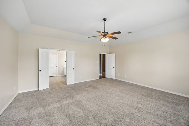 425 Corriente Trail, Azle, TX 76020