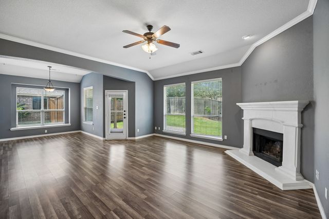 425 Corriente Trail, Azle, TX 76020