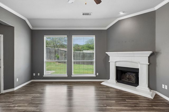 425 Corriente Trail, Azle, TX 76020