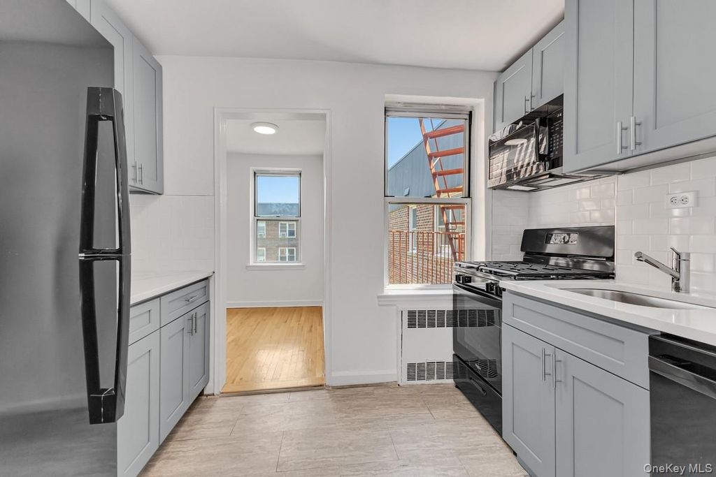 67-10 108th Street 6A, Forest Hills, NY 11375 — exterior