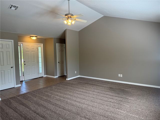 6 Olmsted Lane, Bella Vista, AR 72715