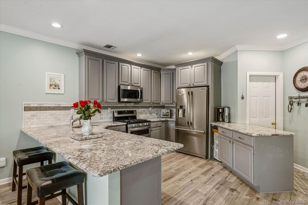 272 Tamerisk Lane, New Windsor, NY 12553 — photo 5