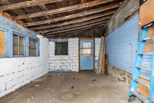 820 5th Street NW, Grand Rapids, MI 49504