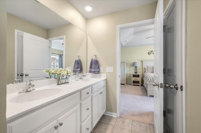 209 Daniels Creek Circle, Goose Creek, SC 29445