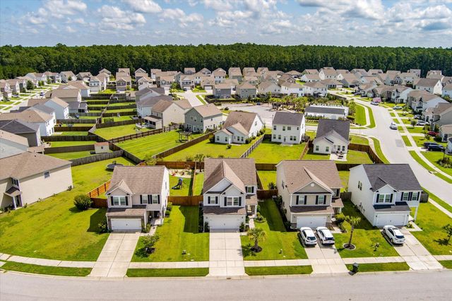 209 Daniels Creek Circle, Goose Creek, SC 29445