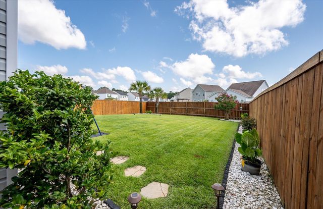 209 Daniels Creek Circle, Goose Creek, SC 29445