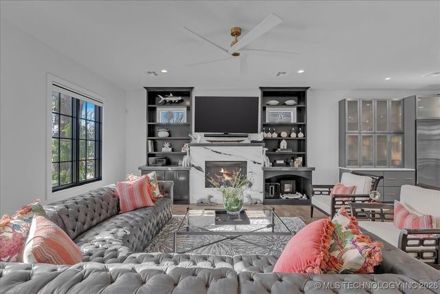 129 E 34th Street S, Tulsa, OK 74105