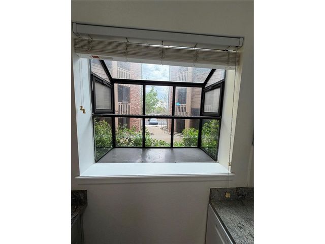 12364 W Nevada Pl 101, Lakewood, CO 80228