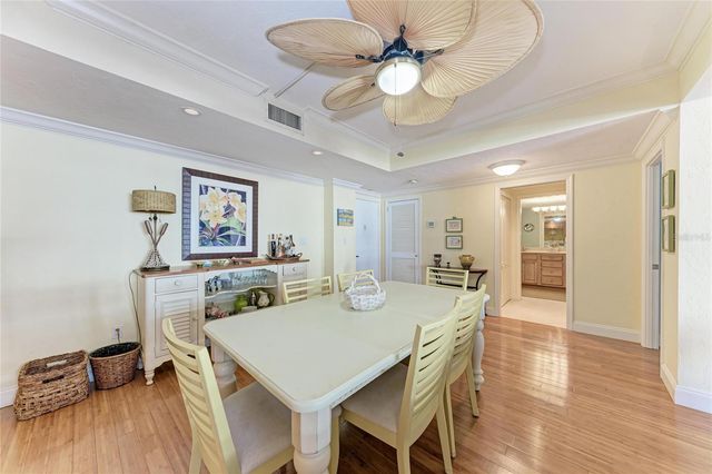 1212 BENJAMIN FRANKLIN DRIVE 208, Sarasota, FL 34236