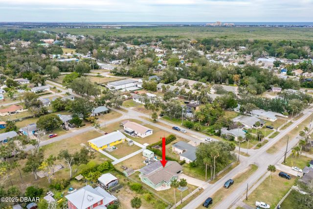 705 Wayne Avenue, New Smyrna Beach, FL 32168