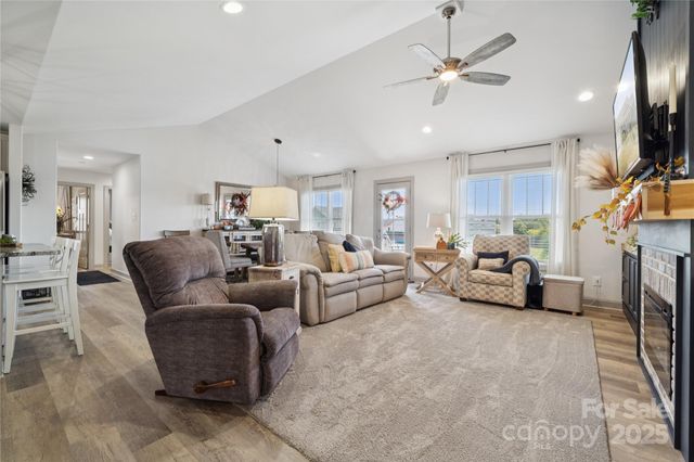 142 Alf Hoover Road, Lincolnton, NC 28092
