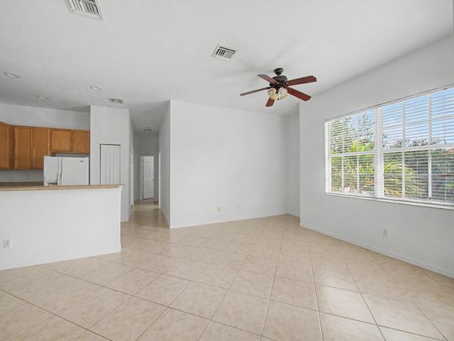 4910 Bonsai Circle 202, Palm Beach Gardens, FL 33418