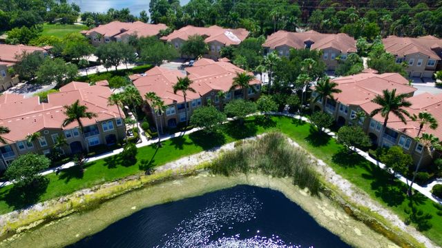 4910 Bonsai Circle 202, Palm Beach Gardens, FL 33418